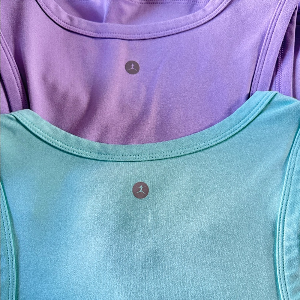 Danskin 2 Pack Aqua and Lilac Moisture Wicking Tank Tops Size Medium - Picture 3 of 8